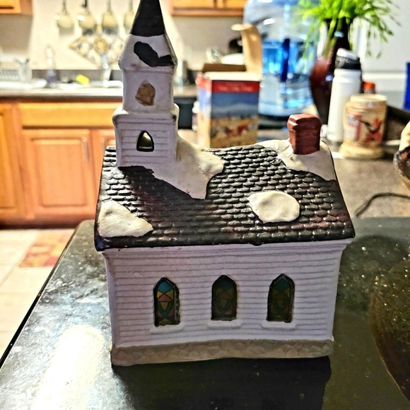 Church - Picture 4 of 8